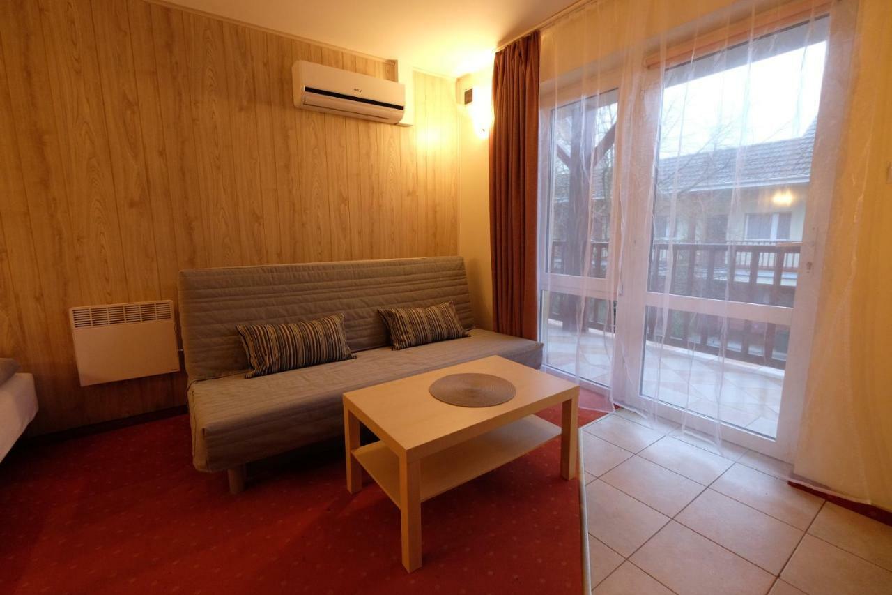 Patio Apartamenty I Pokoje Niechorze Kültér fotó